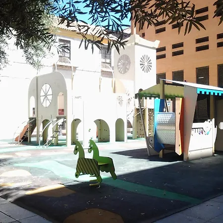 Centro Hernan Ruiz De 4 A 8 Personas Lägenhet *